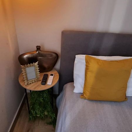 Masaniello Apartment Napoli Esterno foto