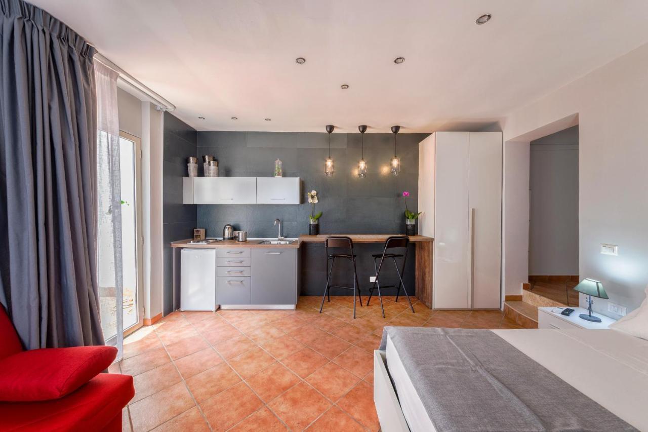 Masaniello Apartment Napoli Esterno foto