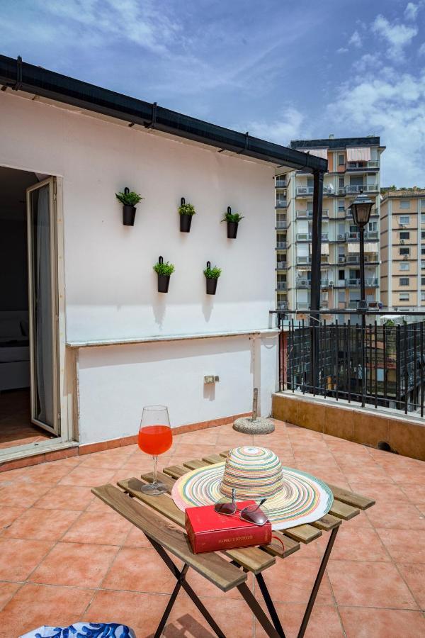Masaniello Apartment Napoli Esterno foto