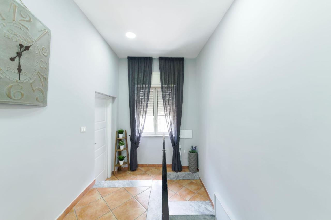 Masaniello Apartment Napoli Esterno foto